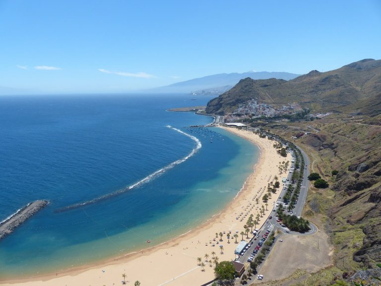Is Tenerife open to tourists?